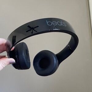 Beats Solo 3 Bluetooth on-ear headphones